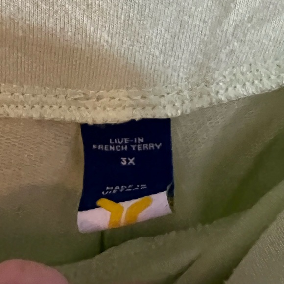 Woman’s Old Navy Shorts 3X Bundle - Picture 7 of 11